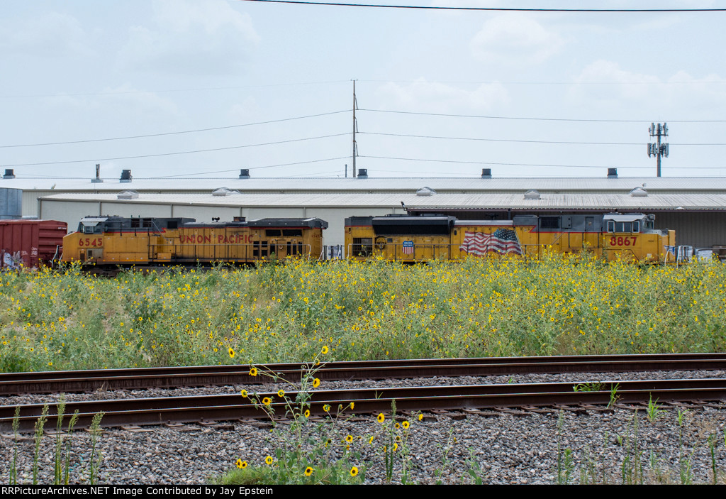 EMD and GE team up on a manifest at Tower 26